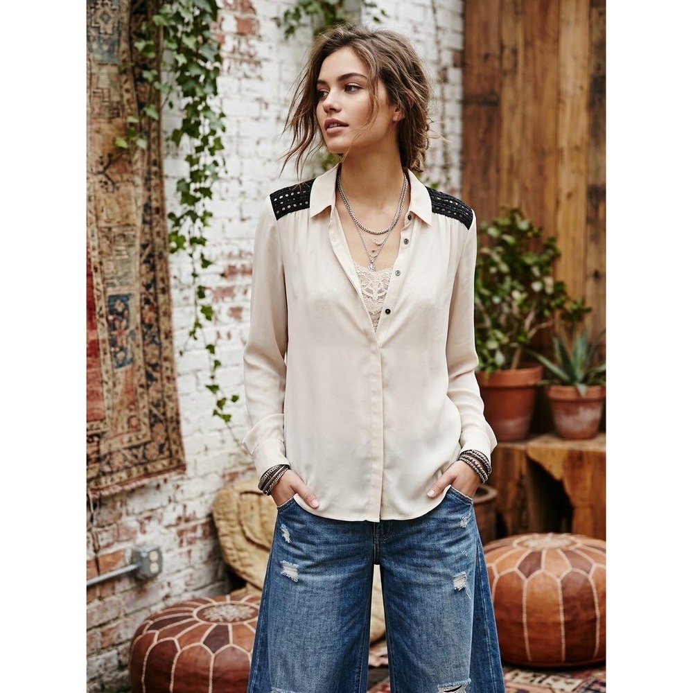 Forever 21 Beige Long Sleeve Blouse Black Scalloped Shoulder Trim Small